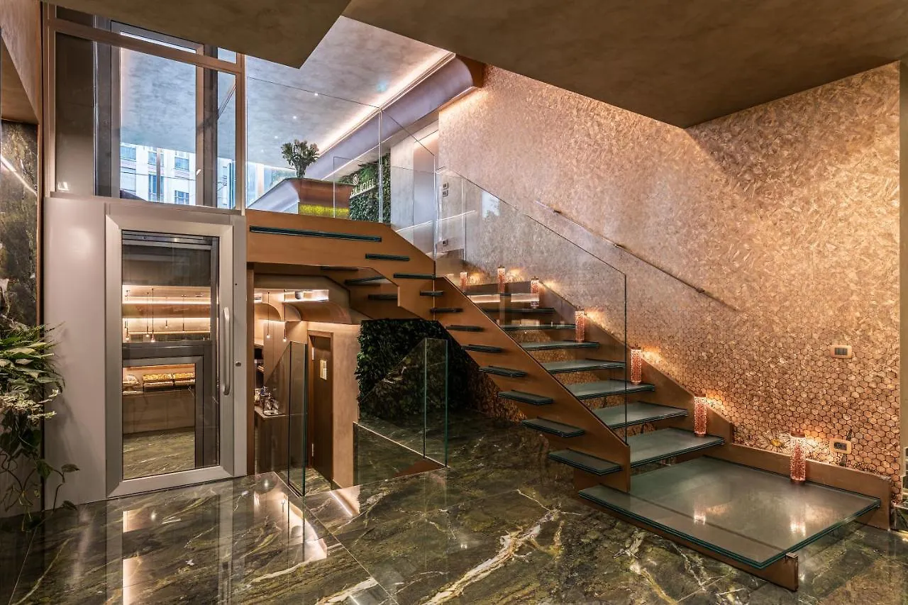Hotel Ariston Milán 4*,  Italia