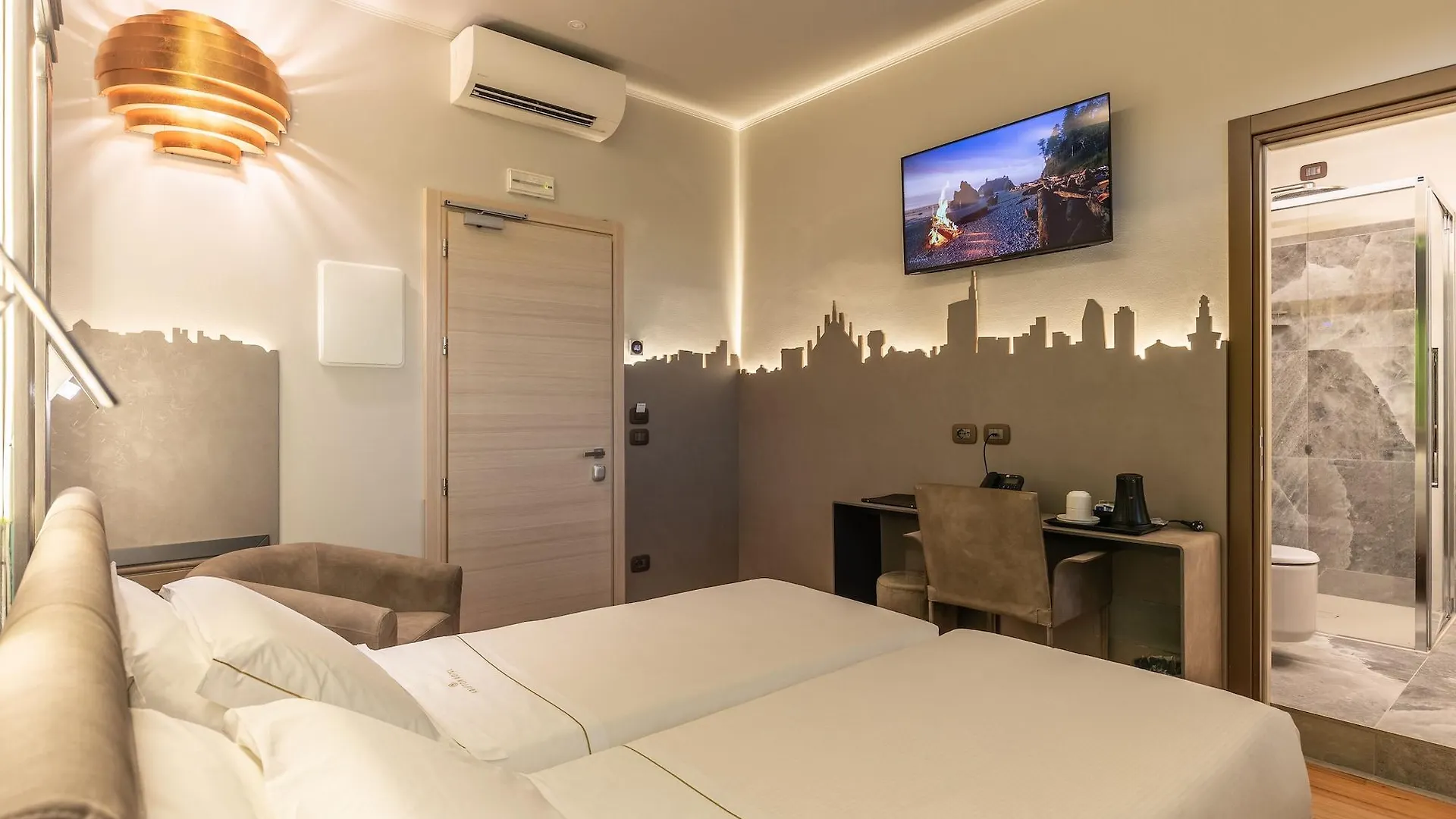 Hotel Ariston Milán 4*,  Italia