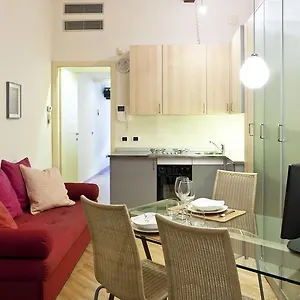 Apartment Italianway - Fiori Chiari 20, Milan