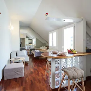 Apartment Guesthost - Studio Con Balcone Per 2 Persone, Milan