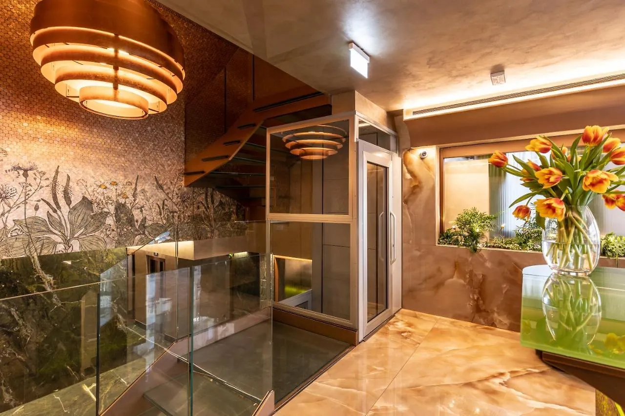 Hotel Ariston Milán 4*,