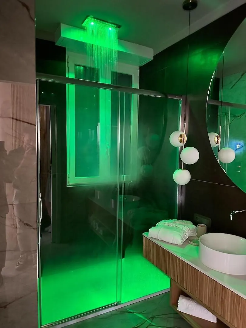 Hotel Ariston Milan 4*,